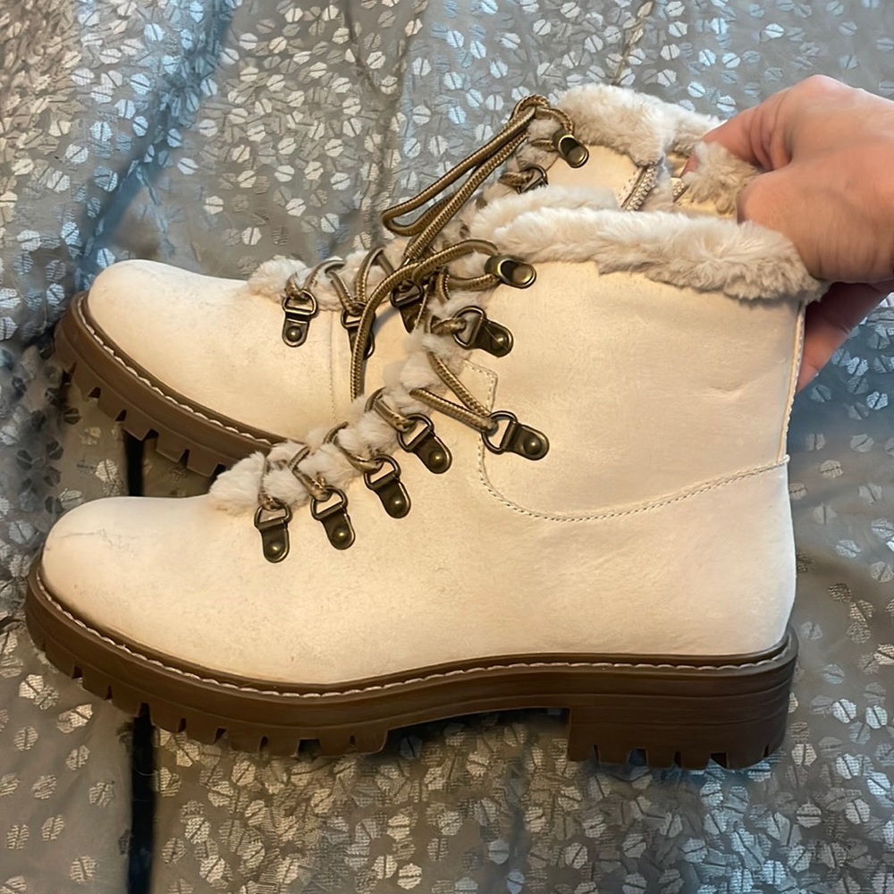 Cute Booties 🥾